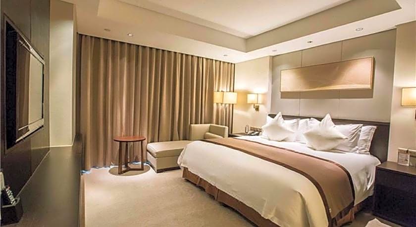 Howard Johnson IFC Plaza Ningbo Hotel