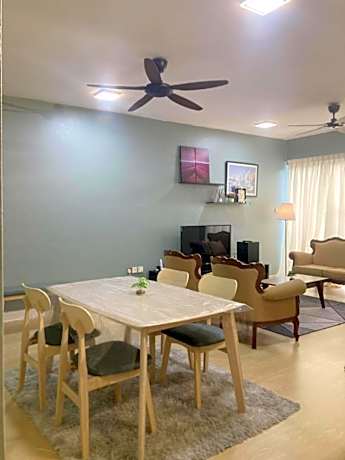 NR Crescent Homestay