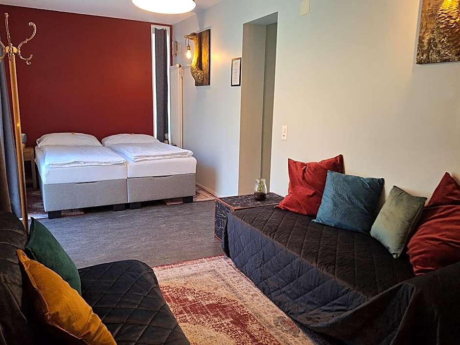 Hotel & Bistro Pêle-Mêle