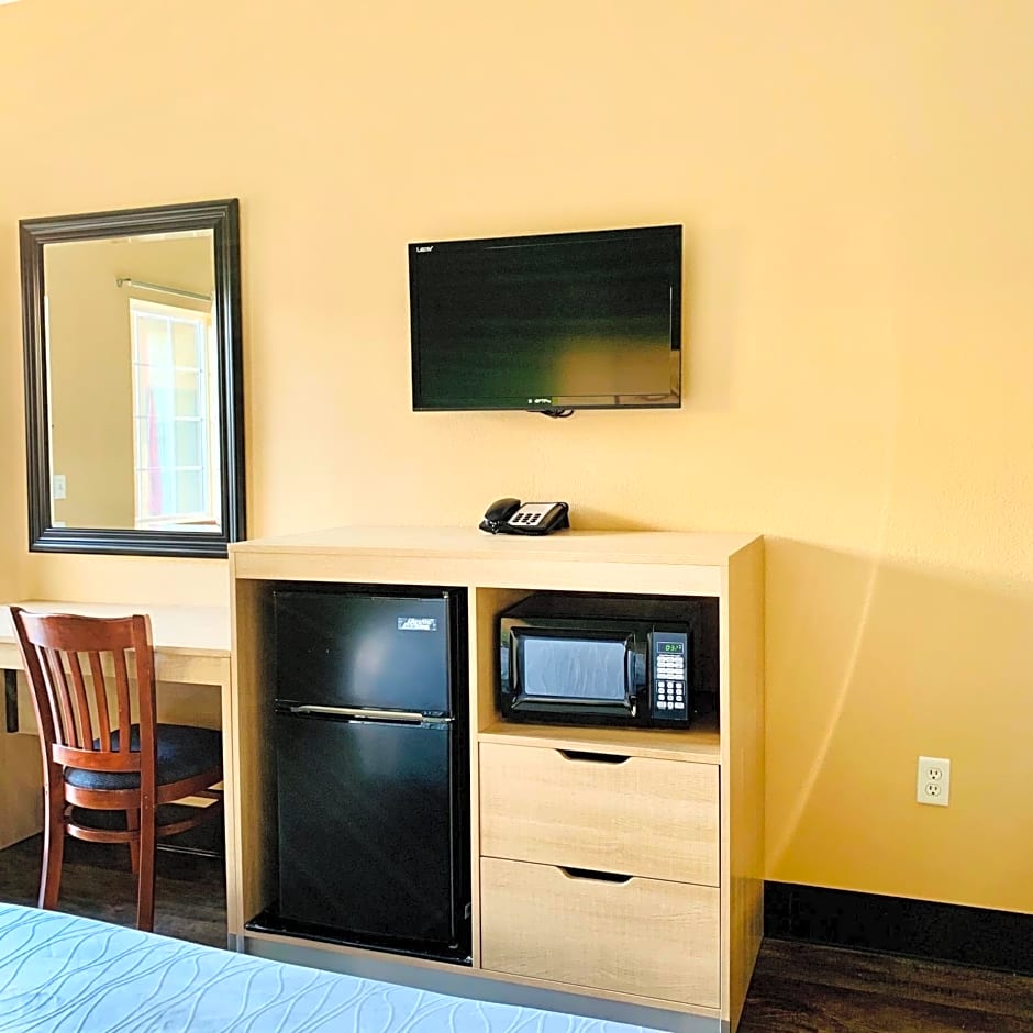 Weston Inn & Suites