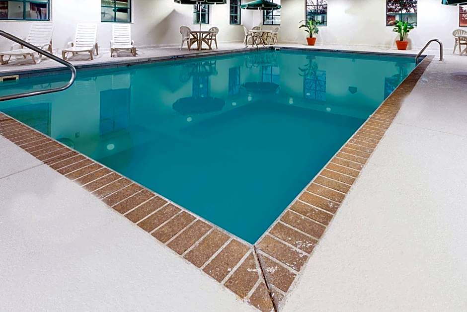 Wingate by Wyndham Indianapolis Airport-Rockville Rd.