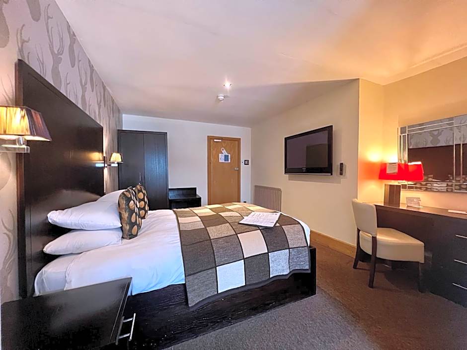 Inn On The Prom At The Fernlea Hotel