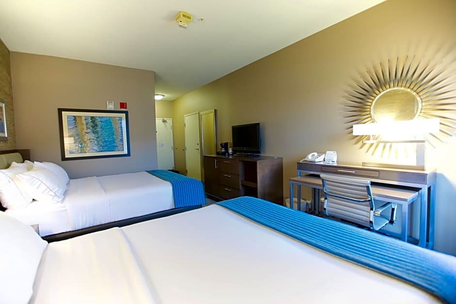 Holiday Inn Express Fargo - West Acres, an IHG Hotel