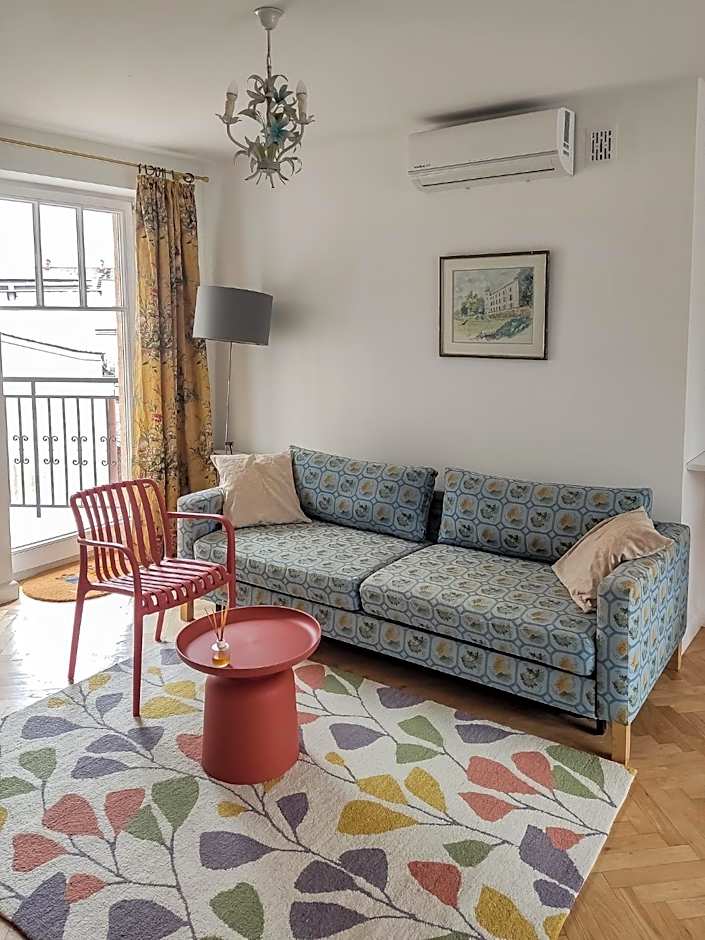 Crystal Suites Old Town