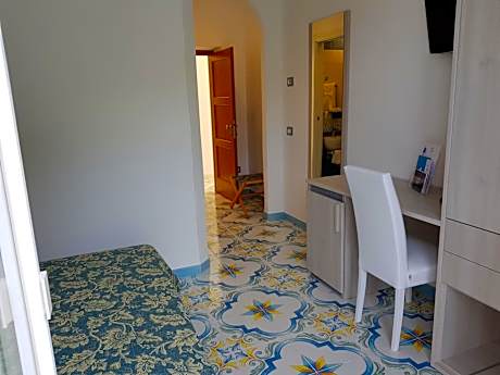 Double or Twin Room with Sea View