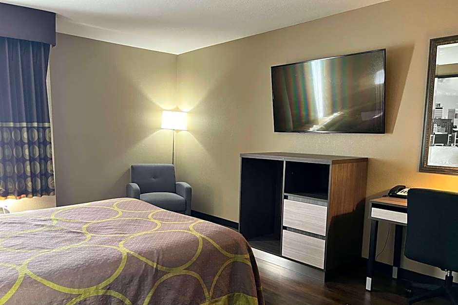 Super 8 by Wyndham Harrison OH