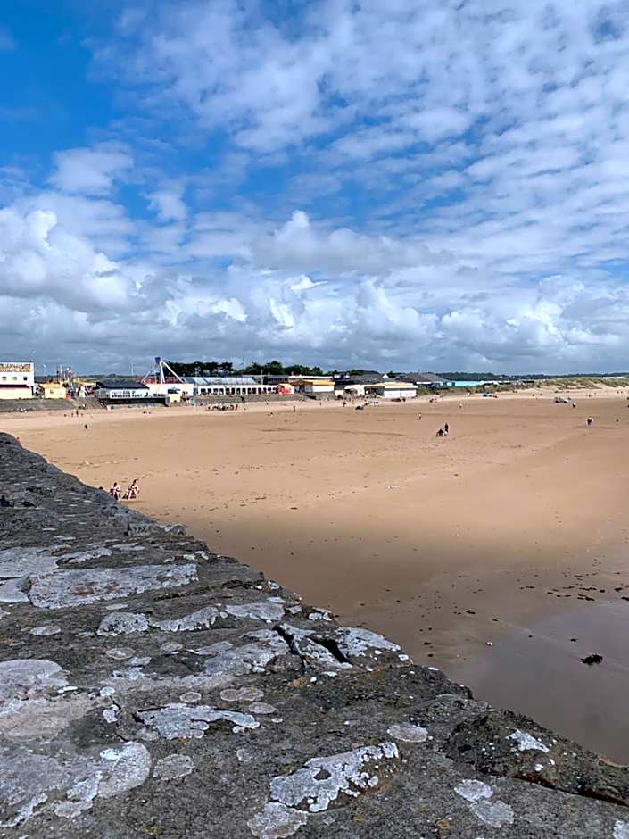 Phoenix caravan hire, Trecco bay