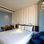 Explore Hotel