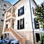 La Villa Ora