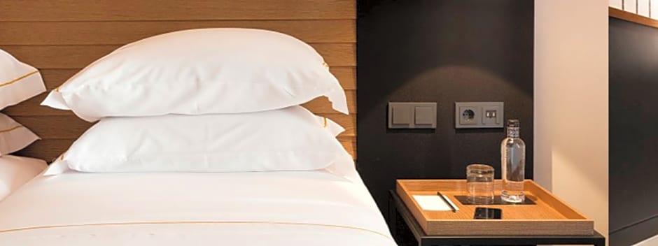 Hotel Advance
