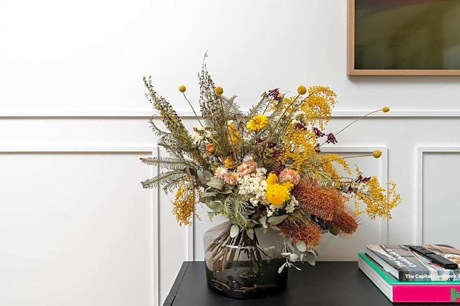 Stylish 2BR Sanctuary in the Heart of Braddon - Hosted by Canstay