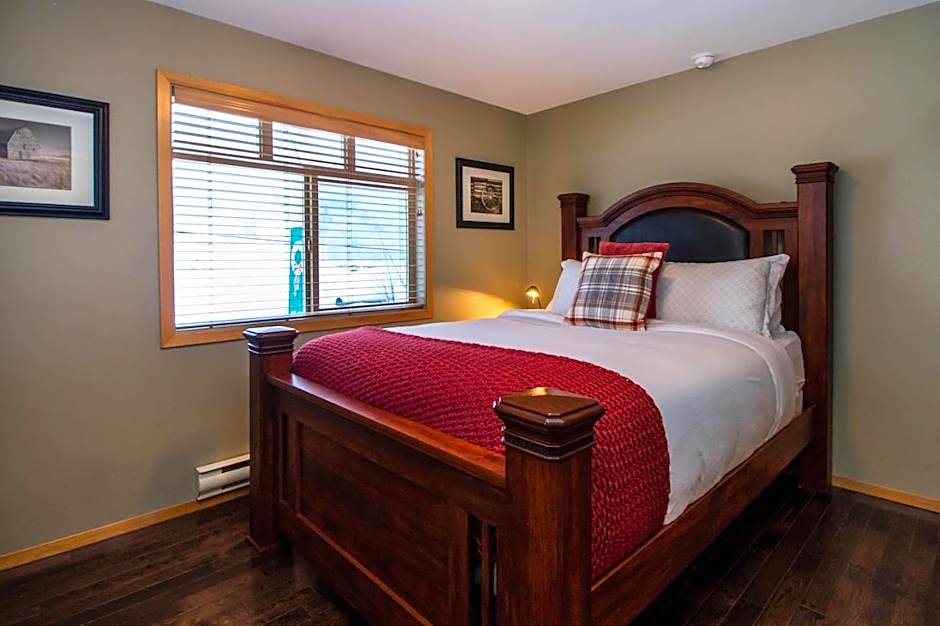 Give Something Back Retreat by Revelstoke Vacations