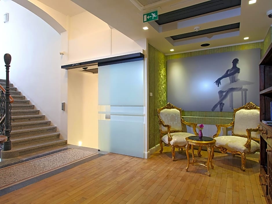 numa I Flow Rooms & Apartments