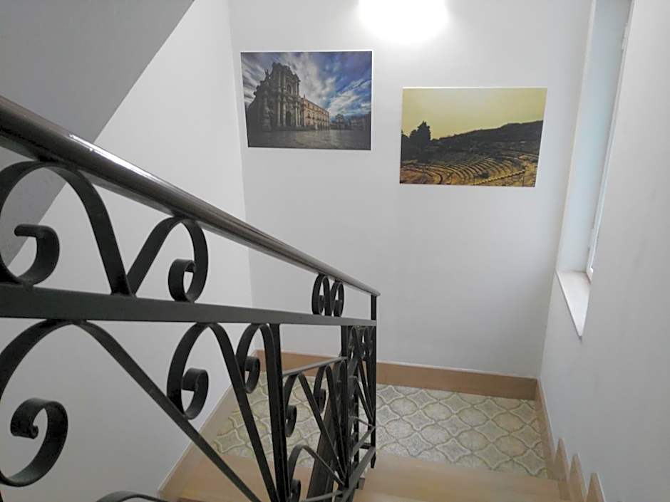 Quattroquarti Stradivari Home