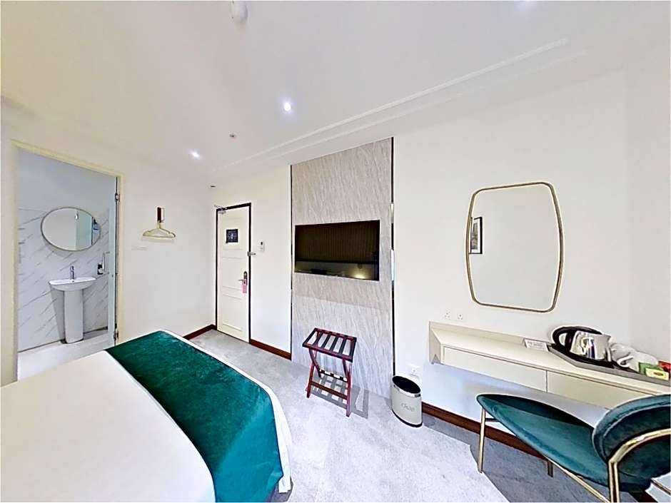 Signel Poshtel, the Rare Gem of North Borneo