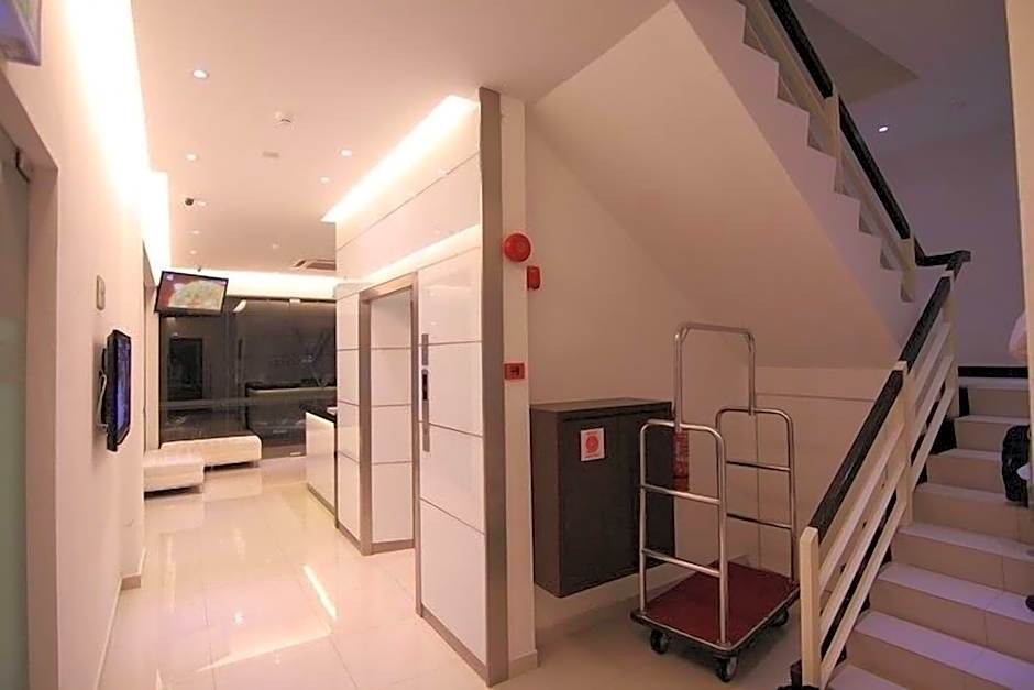 The V Hotel