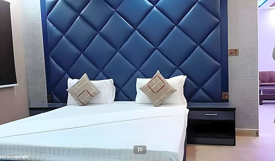 Couples Friendly Guest House