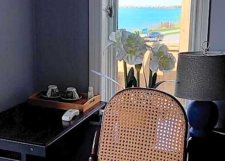 Deluxe Double Room with Balcony and Sea View