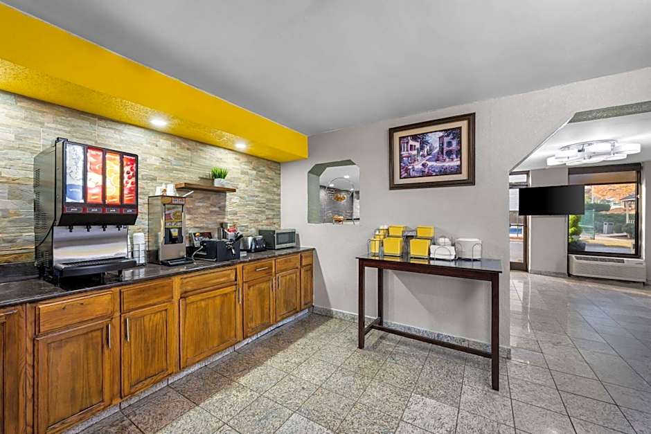 Days Inn by Wyndham Raleigh Midtown