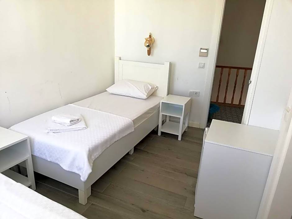 Troas Ada Hotel