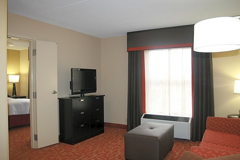 Hampton Inn & Suites Memphis East