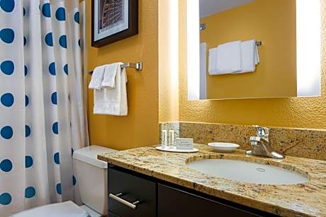 Suite, 2 Bedrooms (Hearing Accessible) (2 Double Beds)