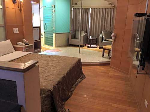 Changsing Business Motel