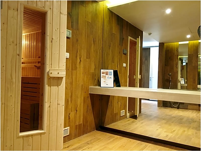 Madera Residence Sriracha