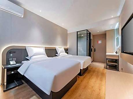 WH - Xingxuan Superior Twin Room