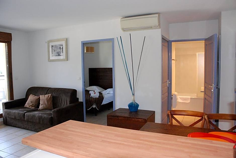 UZES APPART HOTEL Résidence Le Mas des Oliviers