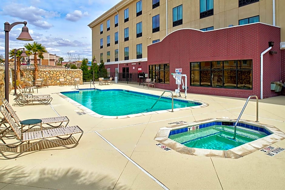 Holiday Inn Express & Suites El Paso Airport By IHG