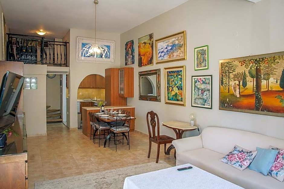 Violeta's Seaview Apartment in Rhodes