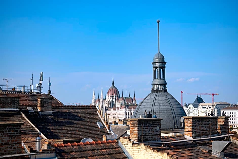 Carlton Hotel Buda Castle