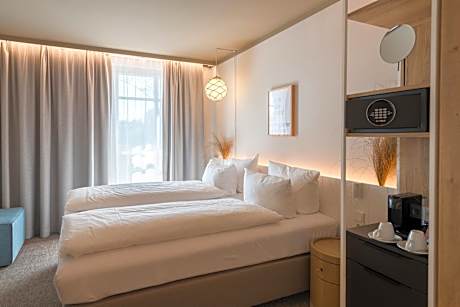 Classic Double Room - Landside