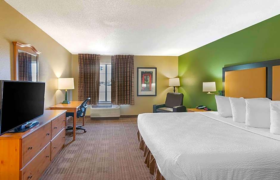 Extended Stay America Suites - Kansas City - Country Club Plaza