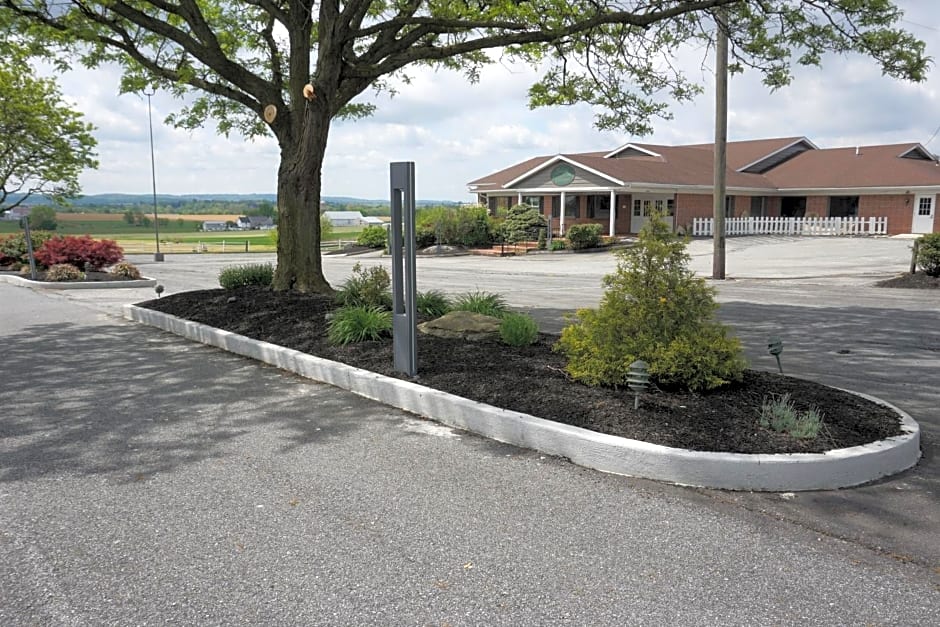 Harvest Drive Family Inn - Renovated Rooms
