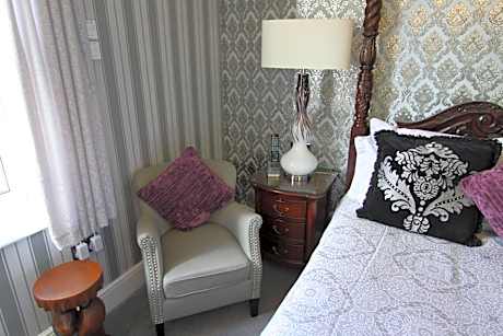 Four Poster King with Spa Bath