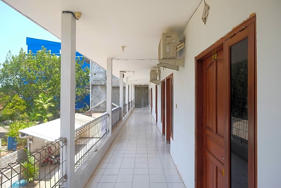 RedDoorz near Plaza Ambarrukmo Yogyakarta