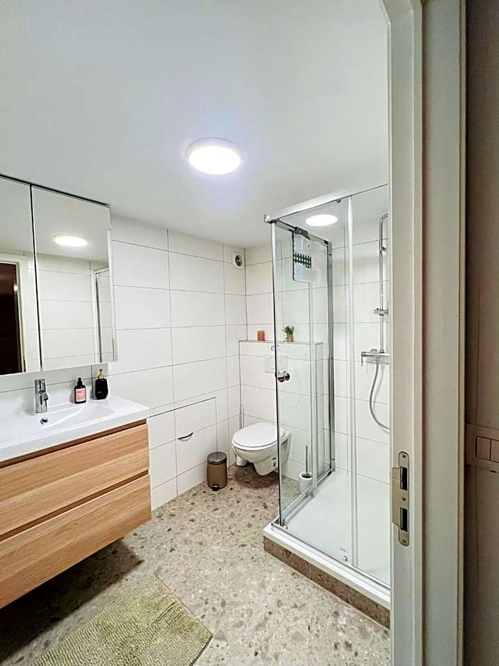 OneLuxStay near Fashion District