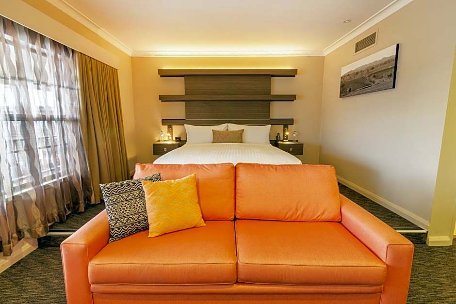 Mercure Orange