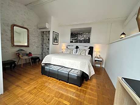Deluxe Double Room with Shower
