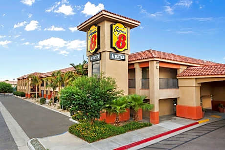 Super 8 by Wyndham Indio