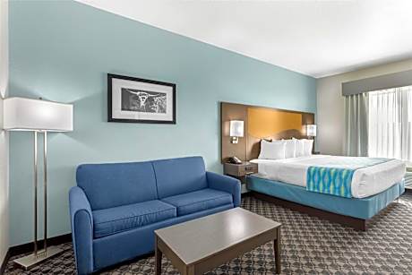 Best Western Plus Waller Hotel