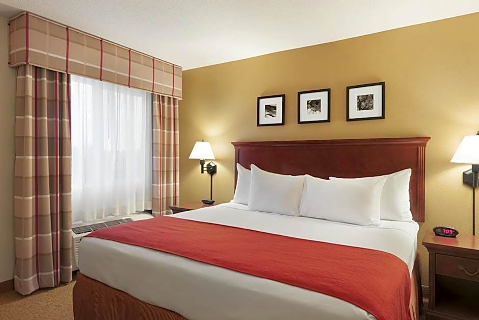 Country Inn & Suites by Radisson, Cedar Rapids Airport, IA