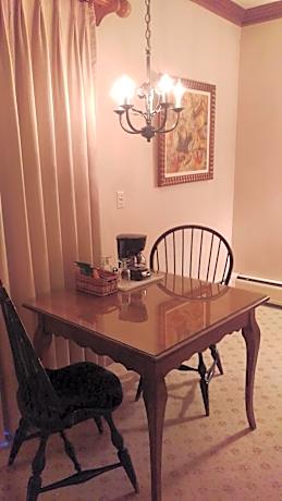 Riverside Queen Room with Two Queen Beds