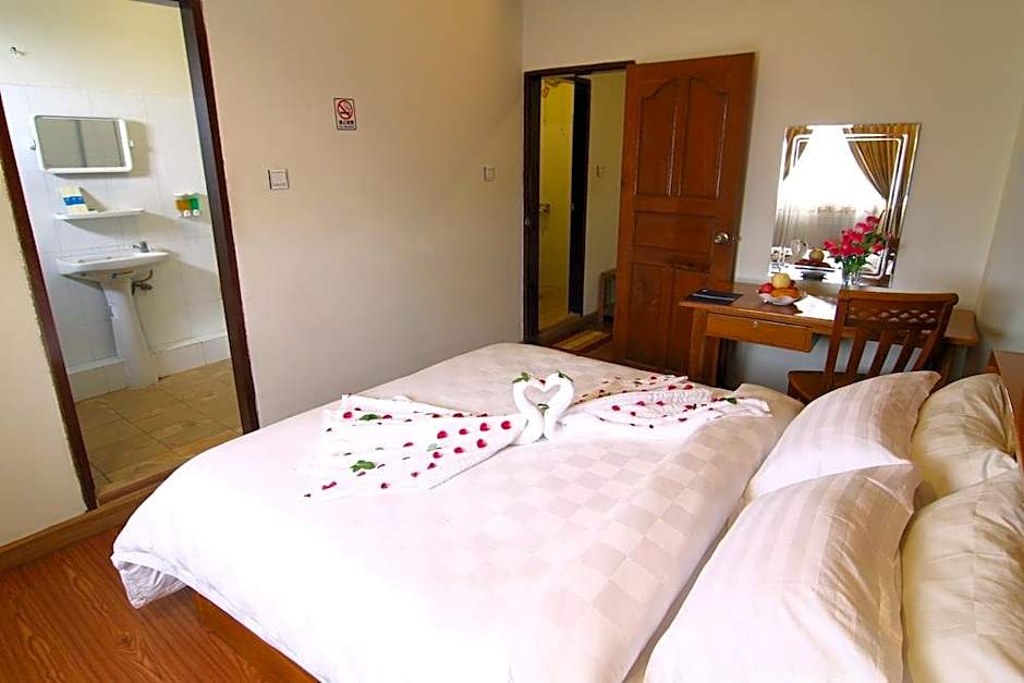 Shwe Htee Hotel
