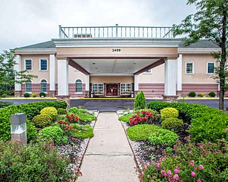 Clarion Hotel Palmer Inn