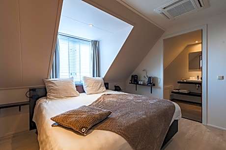 Comfort Double or Twin Room with Lake view