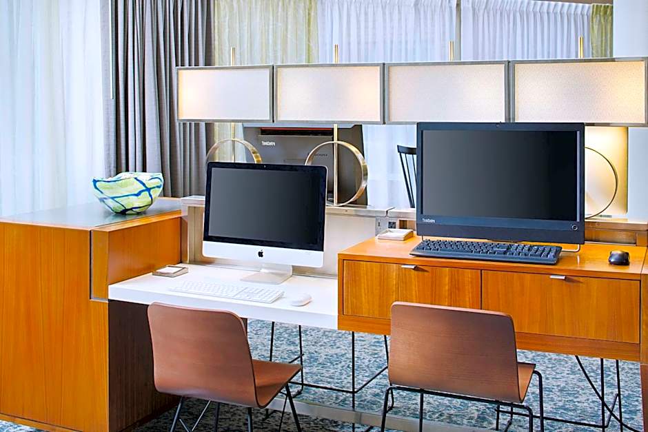 Hilton Atlanta Perimeter Suites