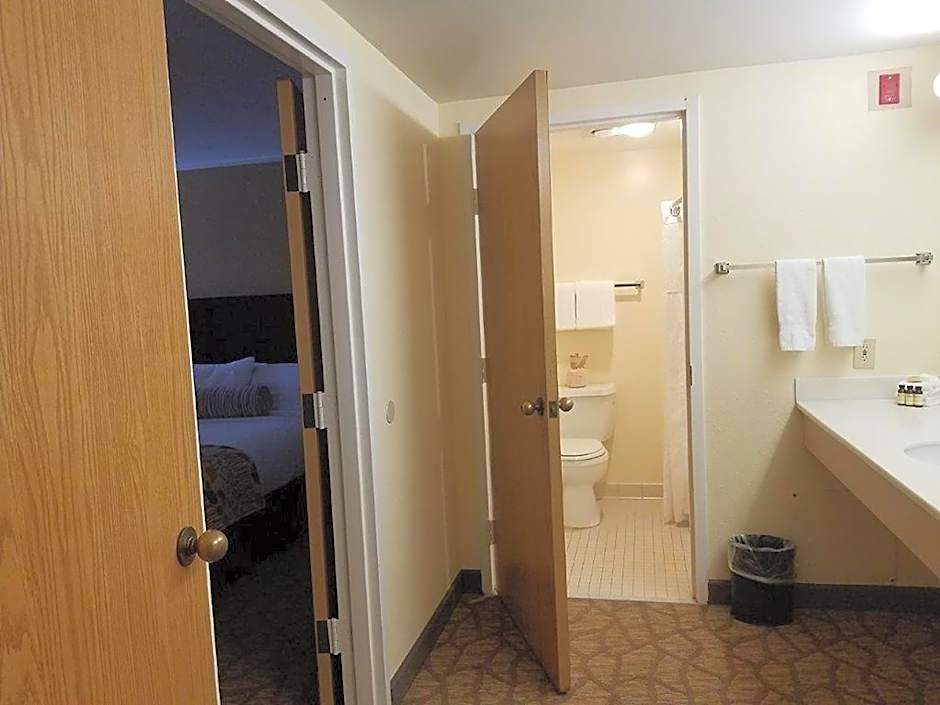 Airtel Plaza Hotel
